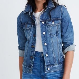 Madewell Stretch Jean Jacket in Hobson Wash XXS